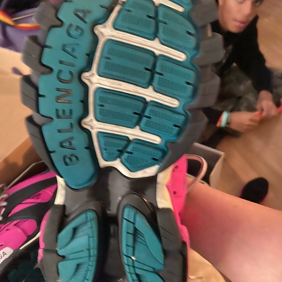 542436 W1GC1 1050
TRACK SNEAKER
DOUBLE PERF.MESH/FABRIC - Picture 7 of 10